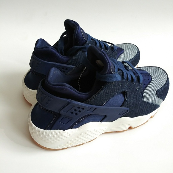 Nike Shoes - Nike Air huarache premium denim shoes women size 8